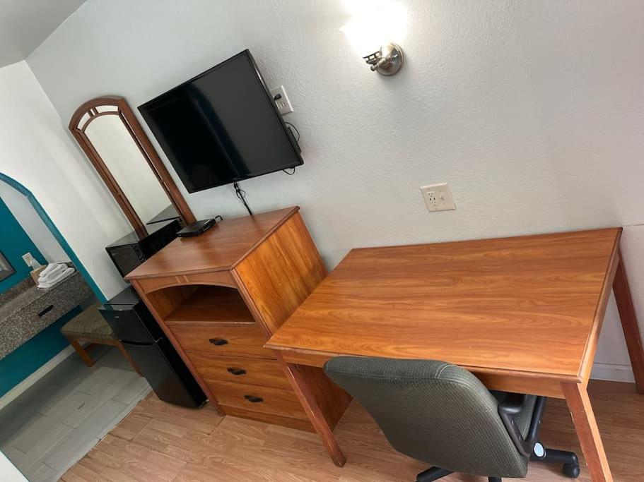 Hotel 2 Double Bed Studio 109 & Hot Tub ลิฟวิงสตัน ภายนอก รูปภาพ
